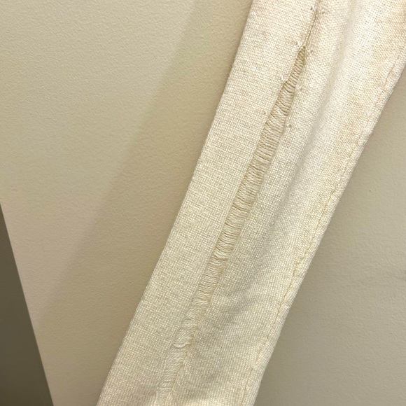 Splendid lightweight Intentionally Frayed Sweater - Picture 3 of 4